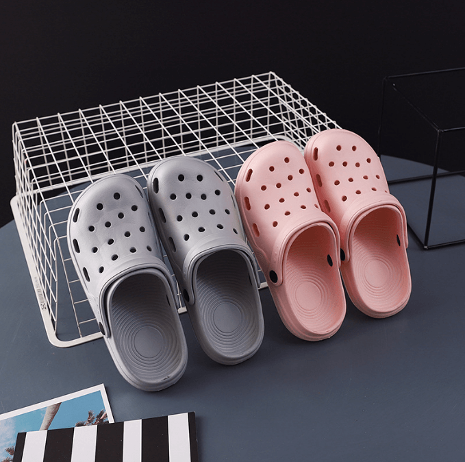 Non-slip Lightweight Thick Bottom Platform Hole Beach Shoes Dual-use Slippers Sandals 